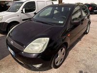 Usata Ford Fiesta Zetec 68 CV (50 kW) 2004 Nero Utilitaria