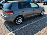 Usata VW Golf VI 102 CV (75 kW) 2009 Grigio Utilitaria