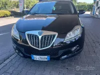 Usata Lancia Delta Gold 105 CV (77 kW) 2011 Nero Utilitaria