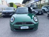 Usata Mini Cooper Favoured 114 kW (156 CV) 2025 British racing green metallic Utilitaria