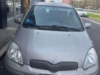 Usata Toyota Yaris Sol 65 CV (47 kW) 2003 Grigio Utilitaria