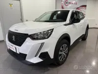 Usata Peugeot 2008 Active 110 CV (80 kW) 2022 Bianco SUV