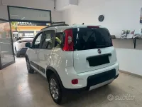 Usata Fiat Panda 4x4 S 95 CV (69 kW) 2016 Bianco Utilitaria