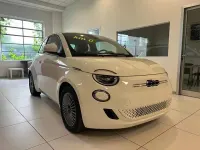 Używany Fiat 500e 42 kW (58 KM) 2023 Biały Sedan/Limuzyna