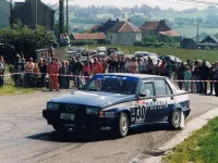 Usata Alfa Romeo 75 Quadrifoglio Verde 286 CV (210 kW) 1989 Blu Berlina
