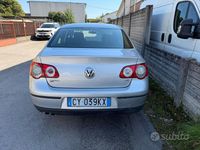 Usata VW Passat Comfortline 105 CV (77 kW) 2005 Grigio Berlina