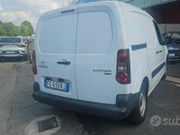 Gebraucht Peugeot Partner Comfort 99 PS (72 kW) 2016 Weiß