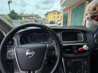 Usata Volvo V40 177 CV (130 kW) 2012 Nero Utilitaria