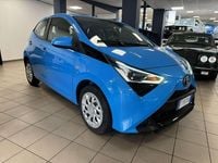 Usata Toyota Aygo Cool 72 CV (52 kW) 2018 Blu/azzurro Utilitaria