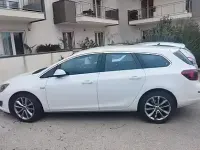 Usata Opel Astra Sport 115 CV (84 kW) 2011 Bianco Station wagon