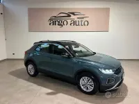 Usata VW T-Roc Style 110 CV (80 kW) 2022 Blu SUV