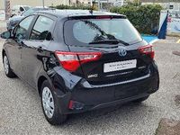 Usata Toyota Yaris Hybrid Active 101 CV (74 kW) 2018 Nero Berlina