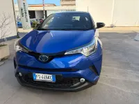 Usata Toyota C-HR Lounge 98 CV (72 kW) 2019 Blu/azzurro SUV