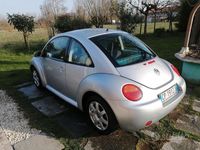 Usata VW New Beetle 101 CV (74 kW) 2003 Grigio Utilitaria