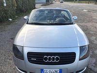 Usata Audi TT Roadster 179 CV (131 kW) 2000 Argento Cabrio