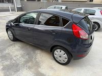 Usata Ford Fiesta Titanium 96 CV (70 kW) 2014 Blu Berlina