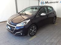 Usata Peugeot 208 Allure 110 CV (80 kW) 2016 Blu/azzurro Utilitaria