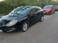 Usata Lancia Delta 120 CV (88 kW) 2011 Nero Utilitaria