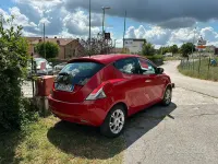 Usata Lancia Ypsilon 69 CV (50 kW) 2016 Rosso Utilitaria