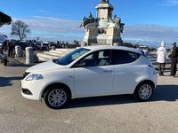 Usata Lancia Ypsilon Gold 69 CV (50 kW) 2023 Bianco Utilitaria