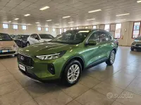 Usata Ford Kuga Titanium 151 CV (111 kW) 2024 Verde SUV