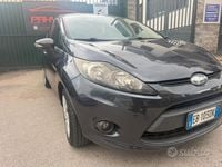 Usata Ford Fiesta Titanium 82 CV (60 kW) 2010 Blu/azzurro Utilitaria