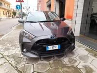 Usata Toyota Yaris Hybrid Business Edition 92 CV (67 kW) 2021 Grigio Berlina