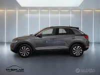 Usata VW T-Roc Style 110 CV (80 kW) 2023 Grigio SUV