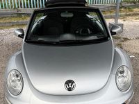 Usata VW New Beetle 106 CV (77 kW) 2007 Grigio Utilitaria