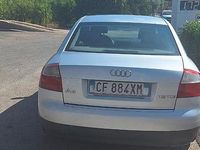Usata Audi A4 130 CV (95 kW) 2002 Grigio Berlina