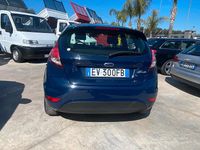 Usata Ford Fiesta Ghia 80 CV (58 kW) 2014 Blu Utilitaria