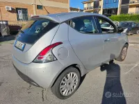Usata Lancia Ypsilon 69 CV (50 kW) 2013 Grigio Utilitaria