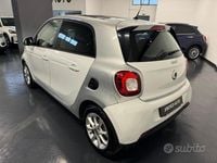 Usata Smart ForFour Passion 71 CV (52 kW) 2015 Bianco Utilitaria