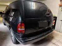 Usata Chrysler Voyager 116 CV (85 kW) 2000 Nero Monovolume