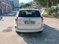 Usata Toyota RAV4 150 CV (110 kW) 2011 Bianco SUV