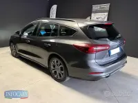 Usata Ford Focus ST 155 CV (114 kW) 2023 Grigio Station wagon
