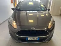 Usata Ford Fiesta 75 CV (55 kW) 2017 Grigio metallizzato Utilitaria