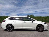 Usata Toyota Corolla Lounge 153 CV (112 kW) 2020 Bianco Station wagon