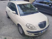 Usata Lancia Ypsilon 60 CV (44 kW) 2004 Giallo Utilitaria