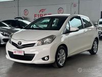 Usata Toyota Yaris Active 69 CV (50 kW) 2012 Bianco Utilitaria