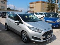 Usata Ford Fiesta 92 CV (67 kW) 2014 Grigio Utilitaria