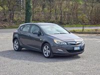 Usata Opel Astra Cosmo 110 CV (80 kW) 2011 Marrone Berlina