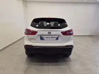 Usata Nissan Qashqai N-Connecta 116 CV (85 kW) 2018 Bianco SUV