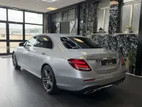 Usata Mercedes E220 AMG line 194 CV (142 kW) 2019 Argento Berlina