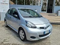 Usata Toyota Aygo Sol 68 CV (50 kW) 2010 Grigio Utilitaria