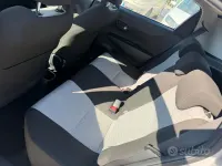 Usata Toyota Yaris Active 90 CV (66 kW) 2012 Bianco Utilitaria