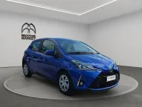 Usata Toyota Yaris Active 69 CV (50 kW) 2018 Blu Berlina