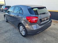 Usata Mercedes A180 Executive 122 CV (89 kW) 2015 Grigio Berlina