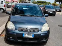 Usata Toyota Yaris 65 CV (47 kW) 2004 Grigio Berlina