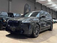 Usata BMW X7 M Sport 530 CV (389 kW) 2024 Grigio metallizzato SUV